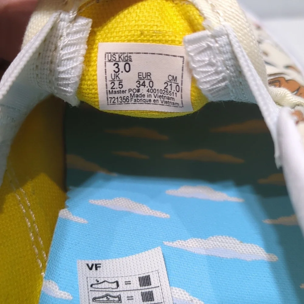 Vans x The Simpsons Kids Slip-On Shoes Size 3 – Santa’s Little Helper & Snowball